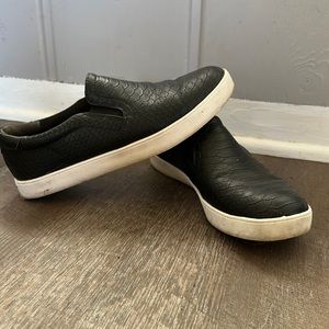 DR.SCHOLLS woman’s slip on